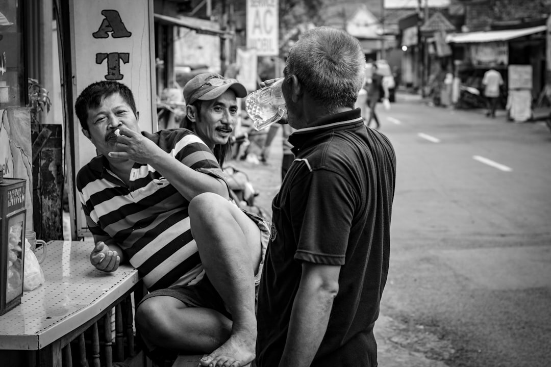 photographer interviewing local